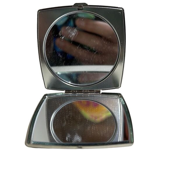 St. John Classic Design Silver Tone Snap Logo Compact Mirror Size 2.5" x 2.5" - Picture 3 of 10